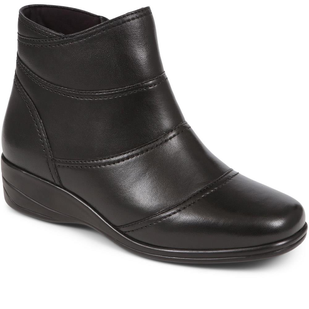 Women's Leather Wedge Ankle Boots in Black | wedge ankle boots | SAVINTARI