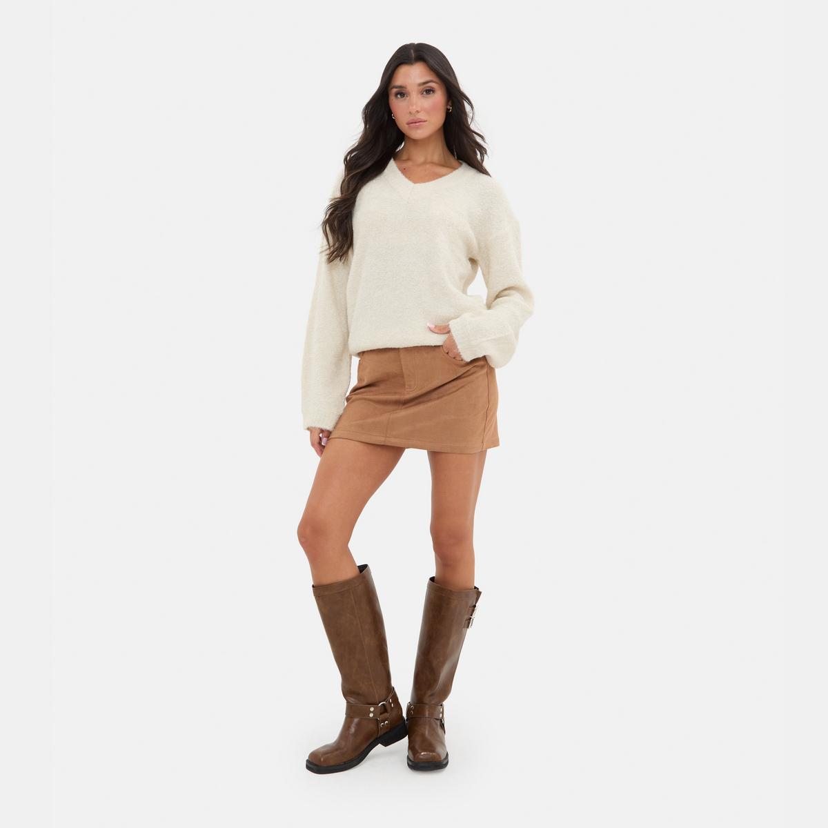 Women's Boucle V Neck Jumper - Black | SAVINTARI women's jumper