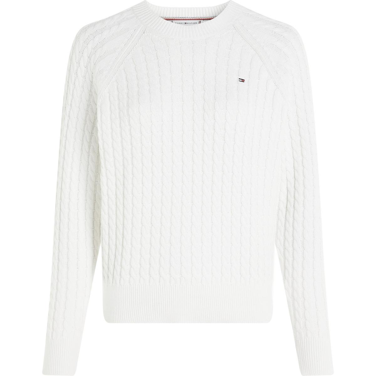 Women's Cable knit crew neck Jumper - Black | SAVINTARI women's jumper