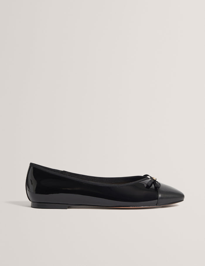 Ballet Flats · Black