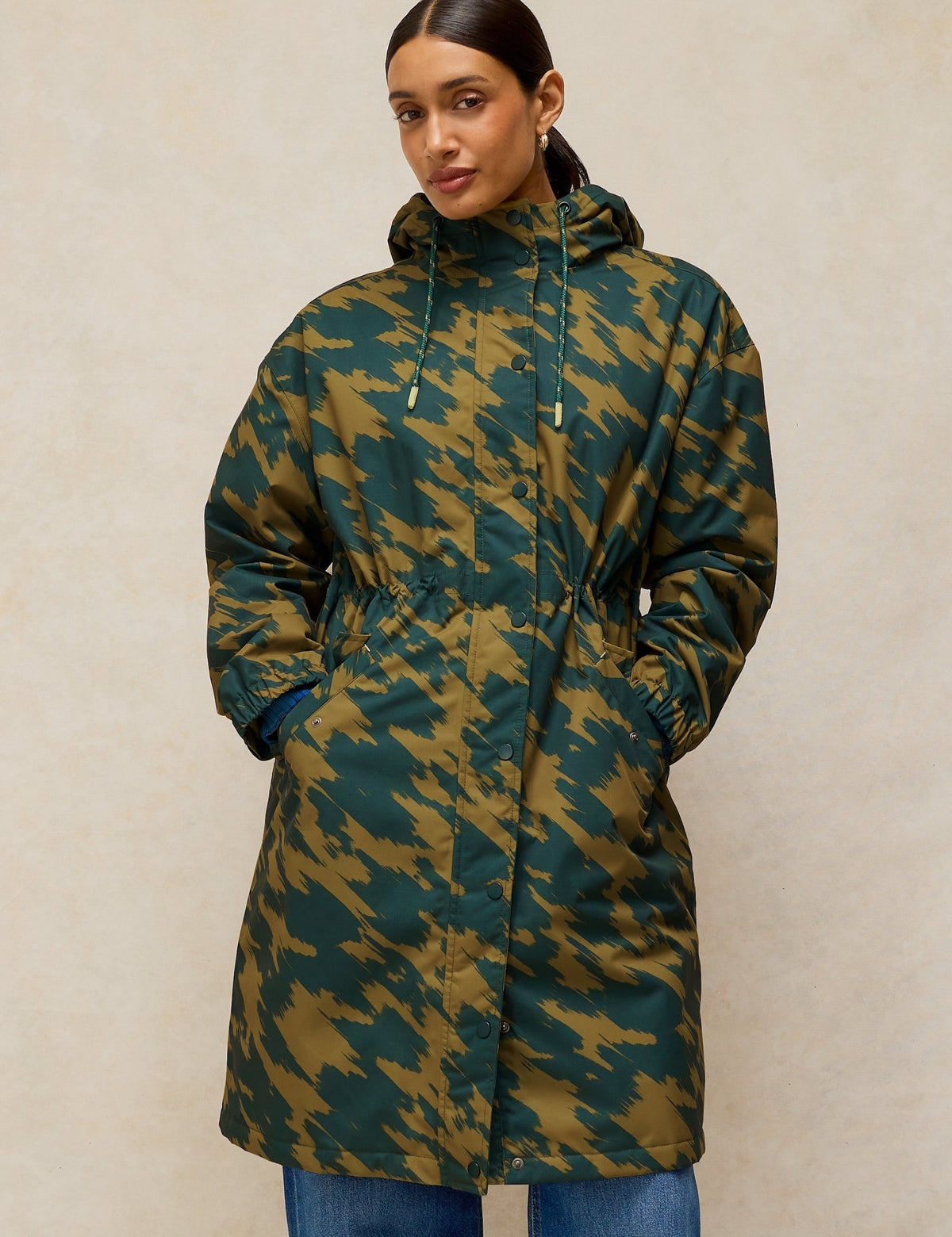 Women's Waterproof Jacket in Green view 3 | waterproof jacket | SAVINTARI