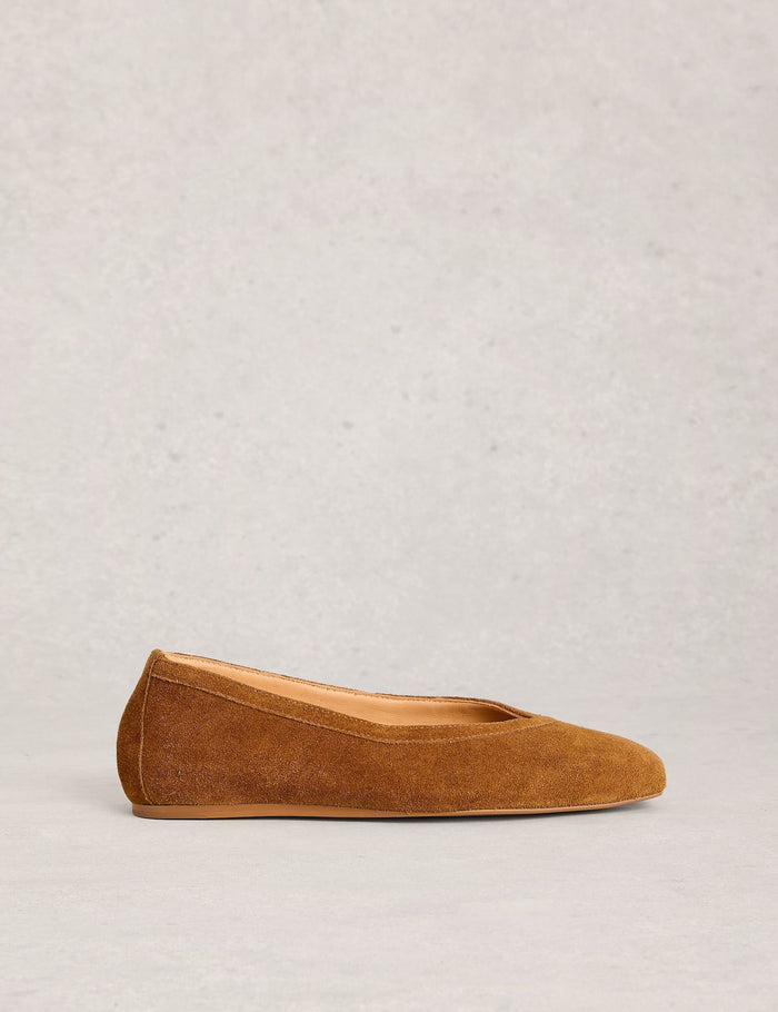 Ballet Flats · Tan