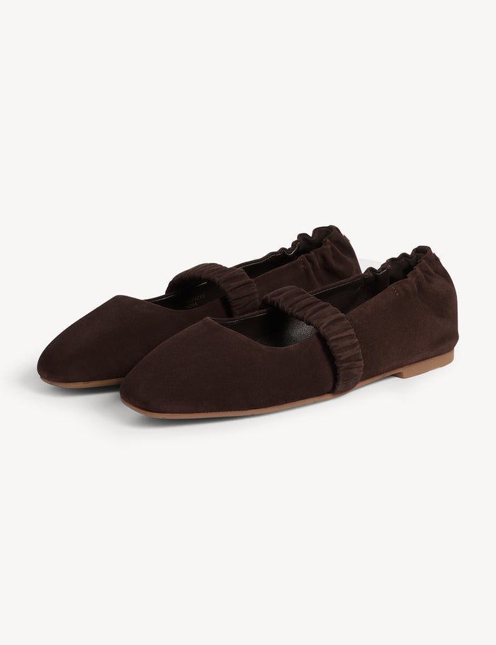 Ballet Flats · Brown