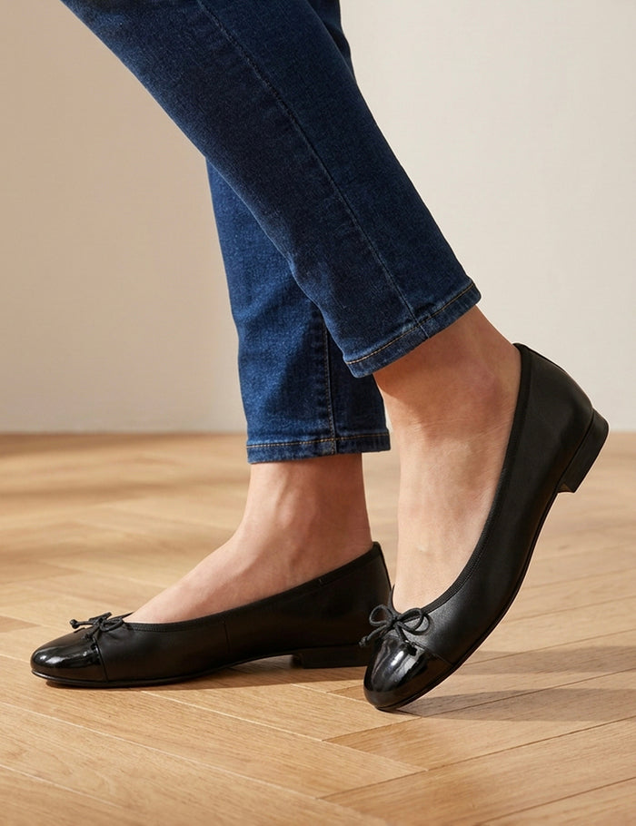 Ballet Flats · Black