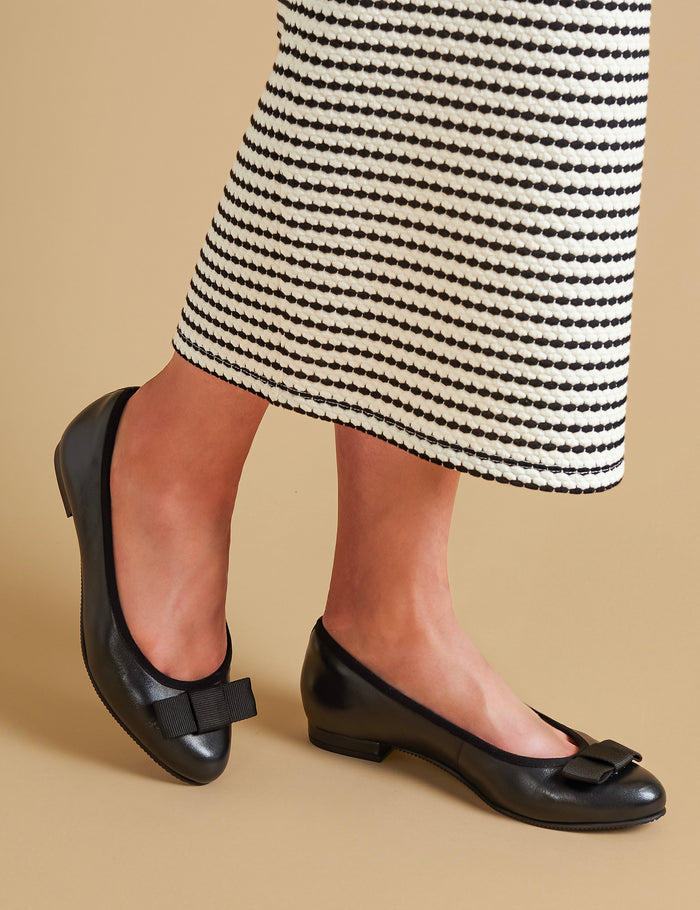 Ballet Flats · Black