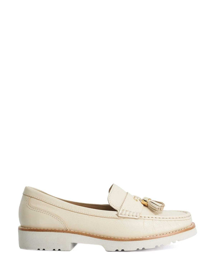 Women's Wide Fit Leather Cleated Block Heel Loafer - Ecru | Work to Weekend Loafers | SAVINTARI