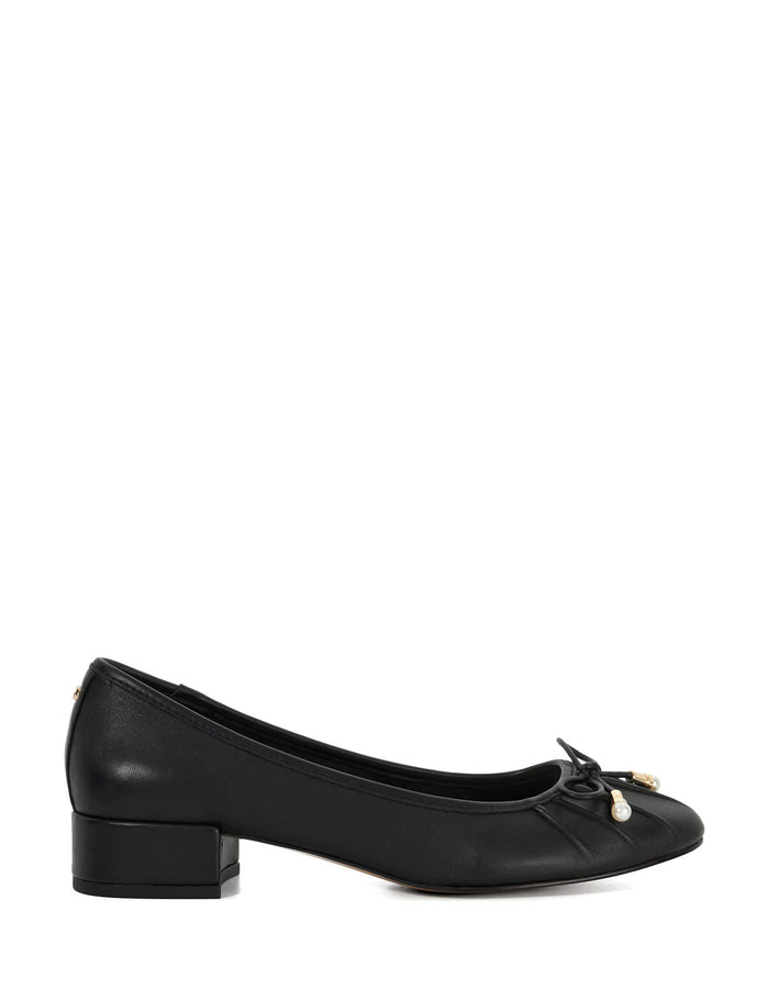 Ballet Flats · Black