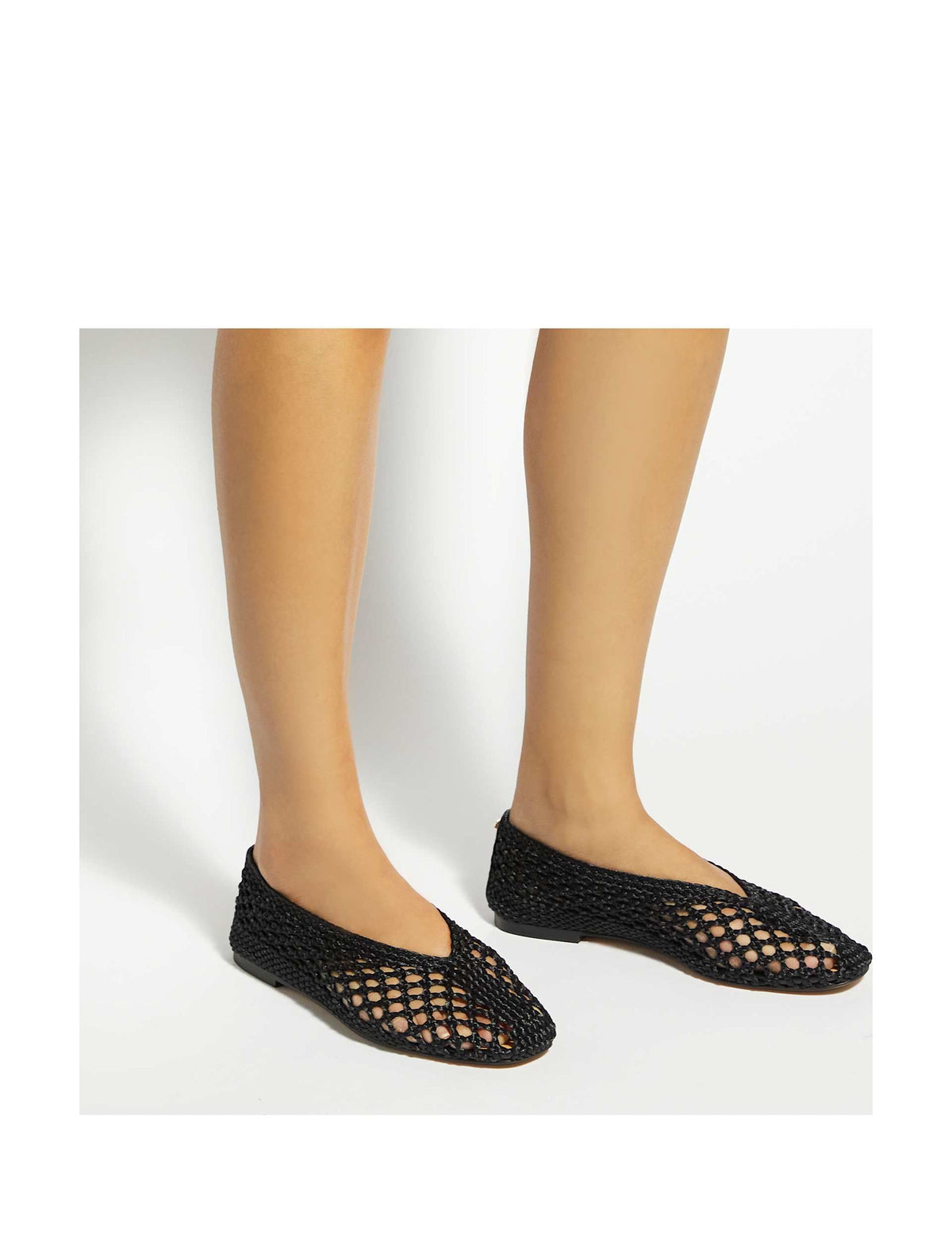 Women's Ballet Flats in Black view 4 | ballet flats | SAVINTARI