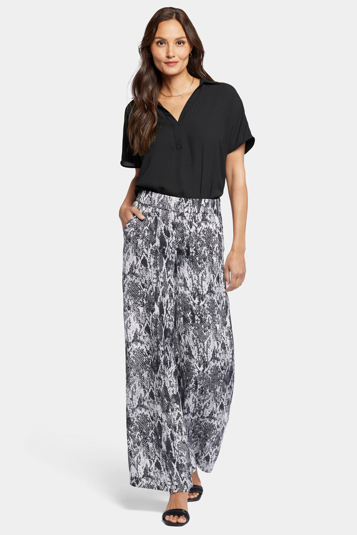 Women's Wide Leg Trousers - Alejandra | Shop Online UK & EU | SAVINTARI