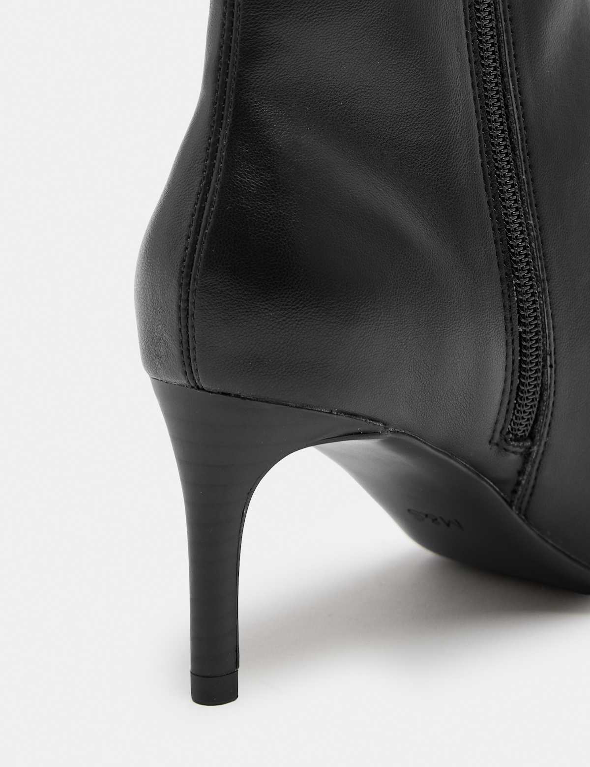 Women's Stiletto Heel Chisel Toe Ankle Boots - Black | SAVINTARI