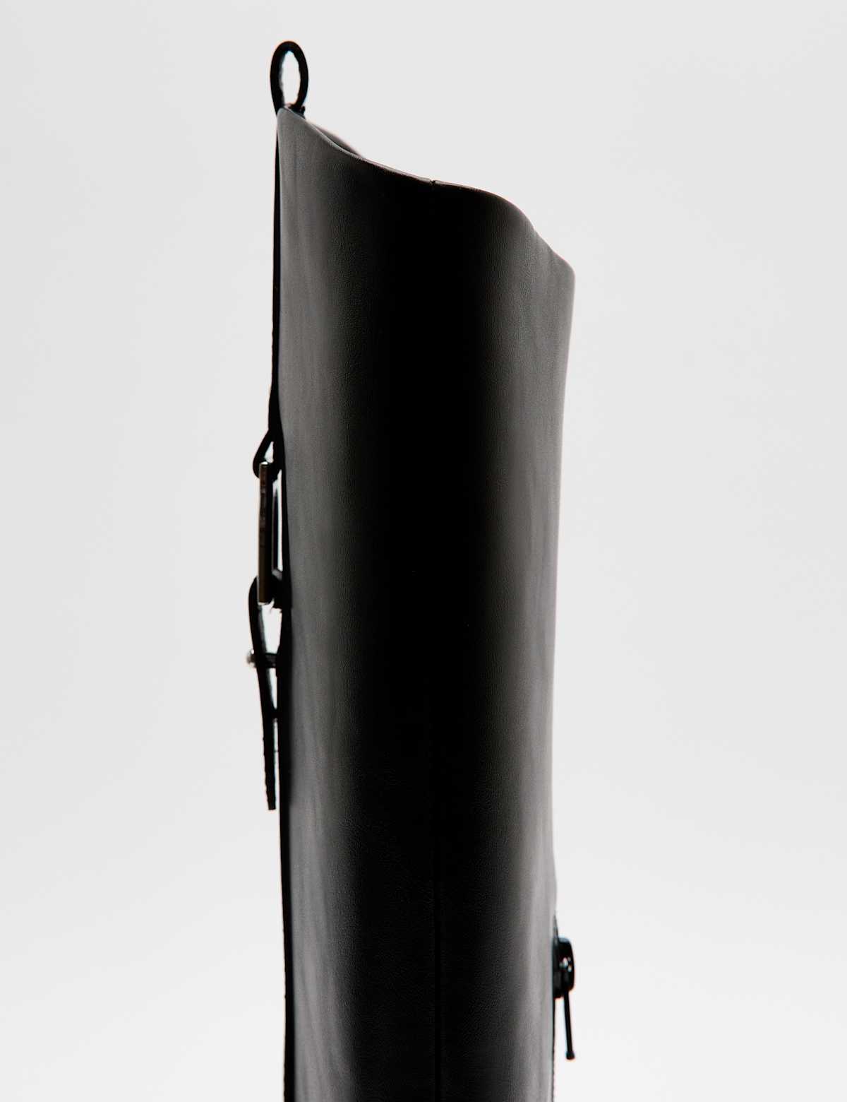 Women's Buckle Riding Round Toe Knee High Boot - Black | SAVINTARI