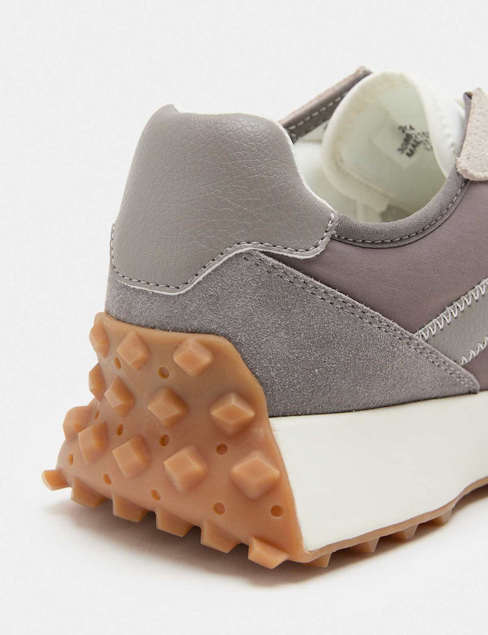 Women's Suede Side Detail Trainers - Grey | Everyday Trainers | SAVINTARI
