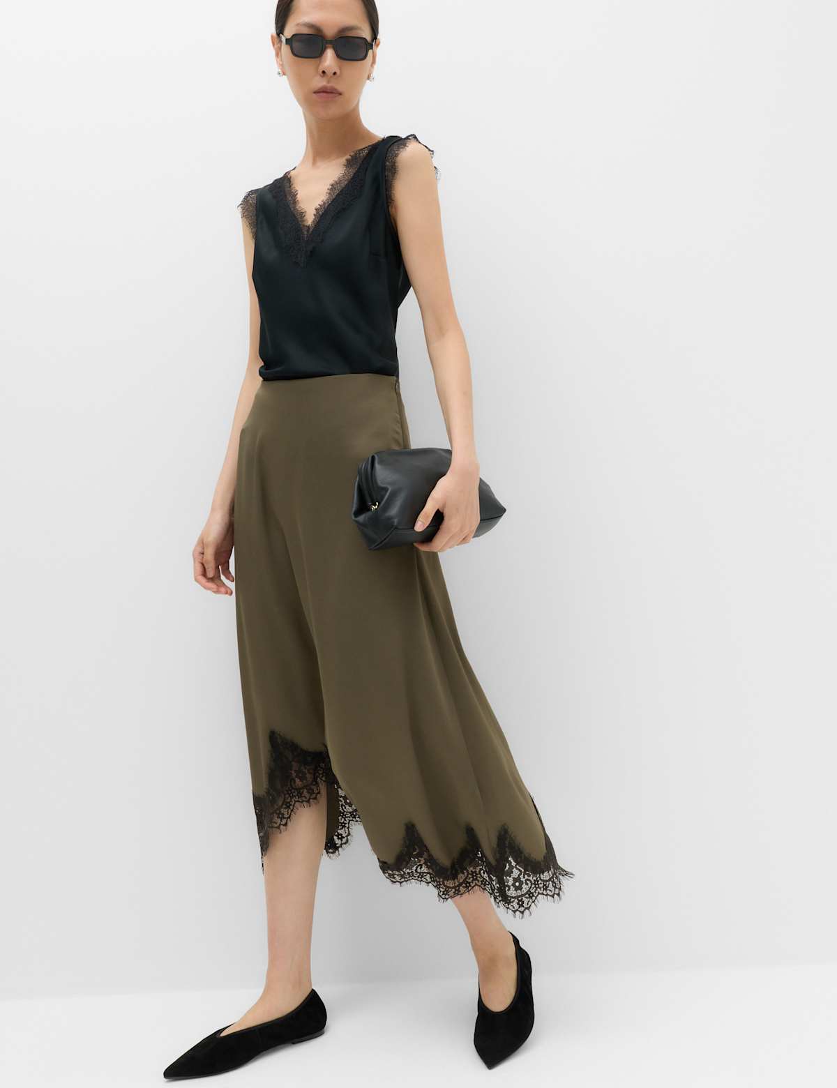 Women's Lace Hem Midi Asymmetric Skirt - Black | midi skirt | SAVINTARI