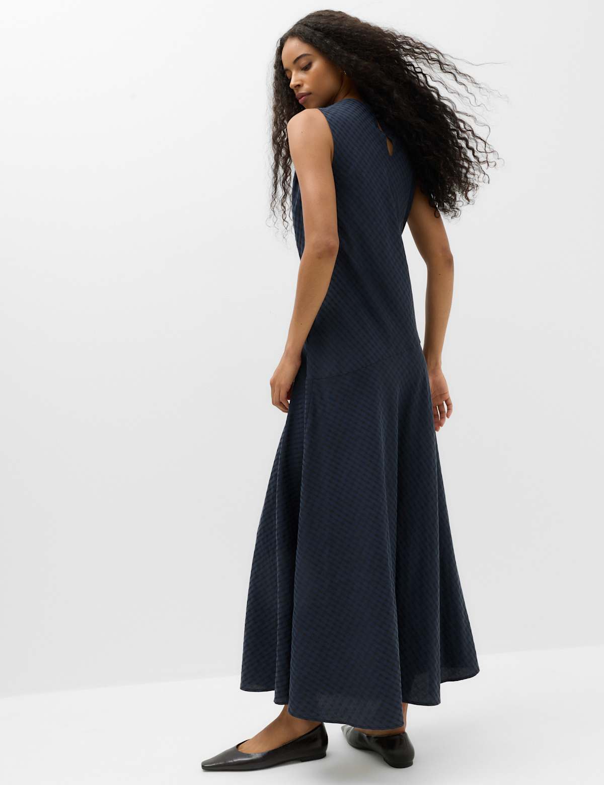 Women's Lyocell Rich Checked Cowl Neck Midi Dress - Navy | midi dress | SAVINTARI