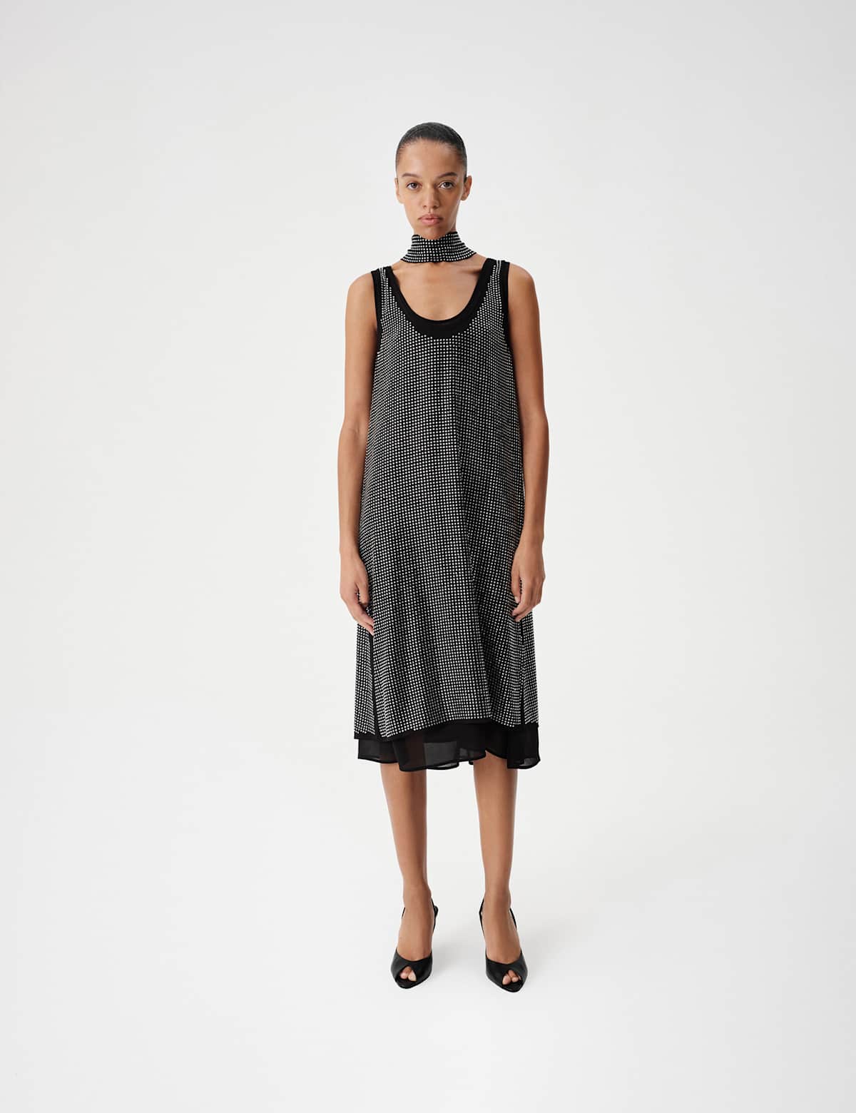Women's Embellished Scoop Neck Shift Midi Dress - Black | midi dress | SAVINTARI