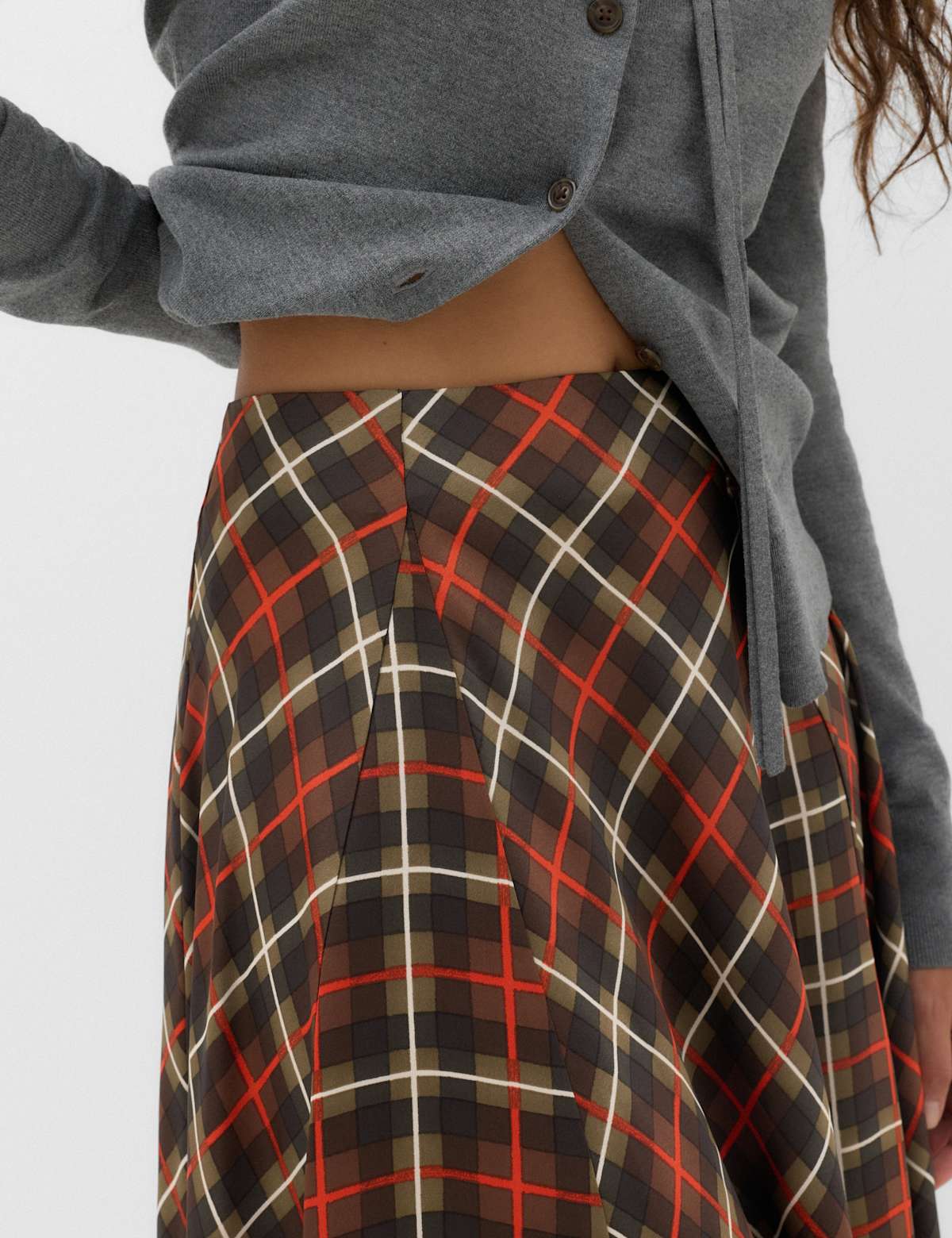 Women's Checked Midi A-Line Skirt - Black | midi skirt | SAVINTARI