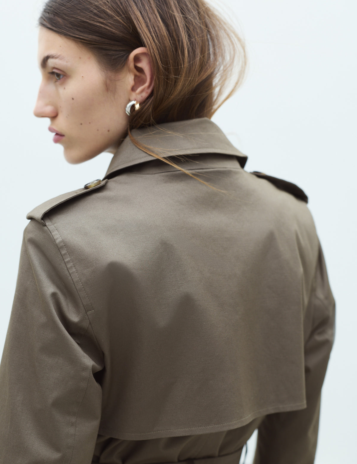 Women's Trench Coat in Khaki view 4 | trench coat | SAVINTARI