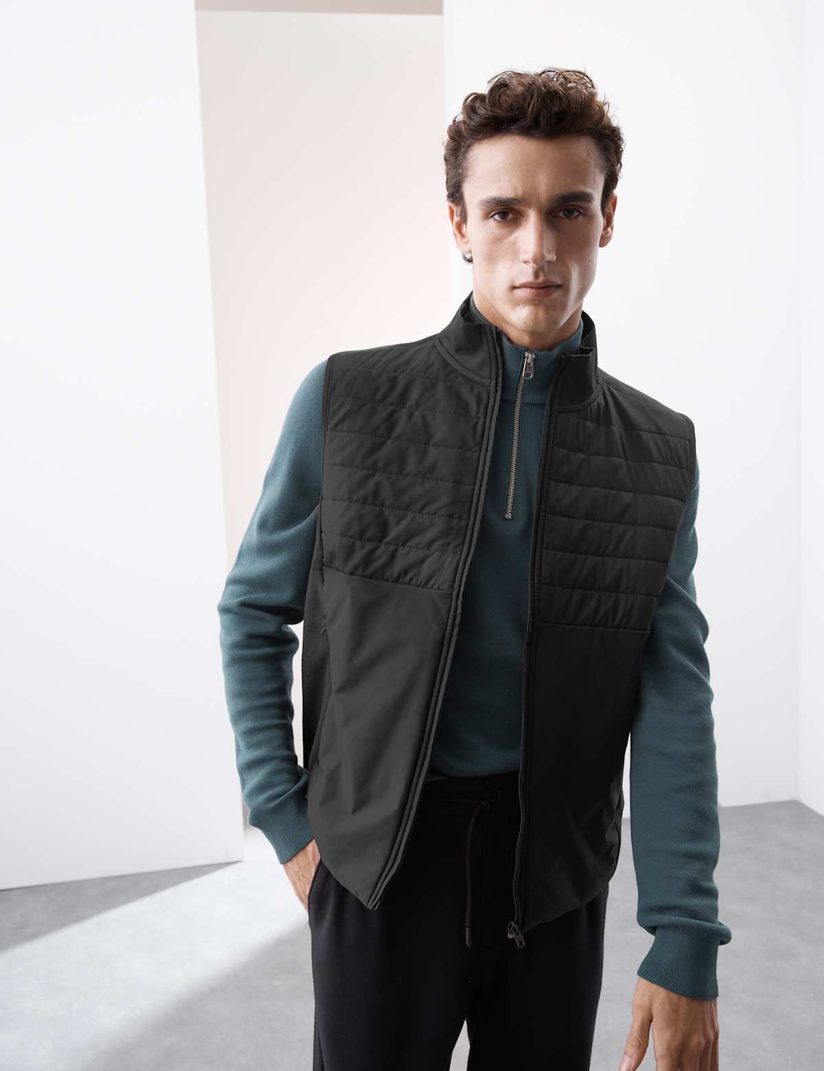 Women's Funnel Neck Quilted Gilet - Silver Grey | gilet | SAVINTARI