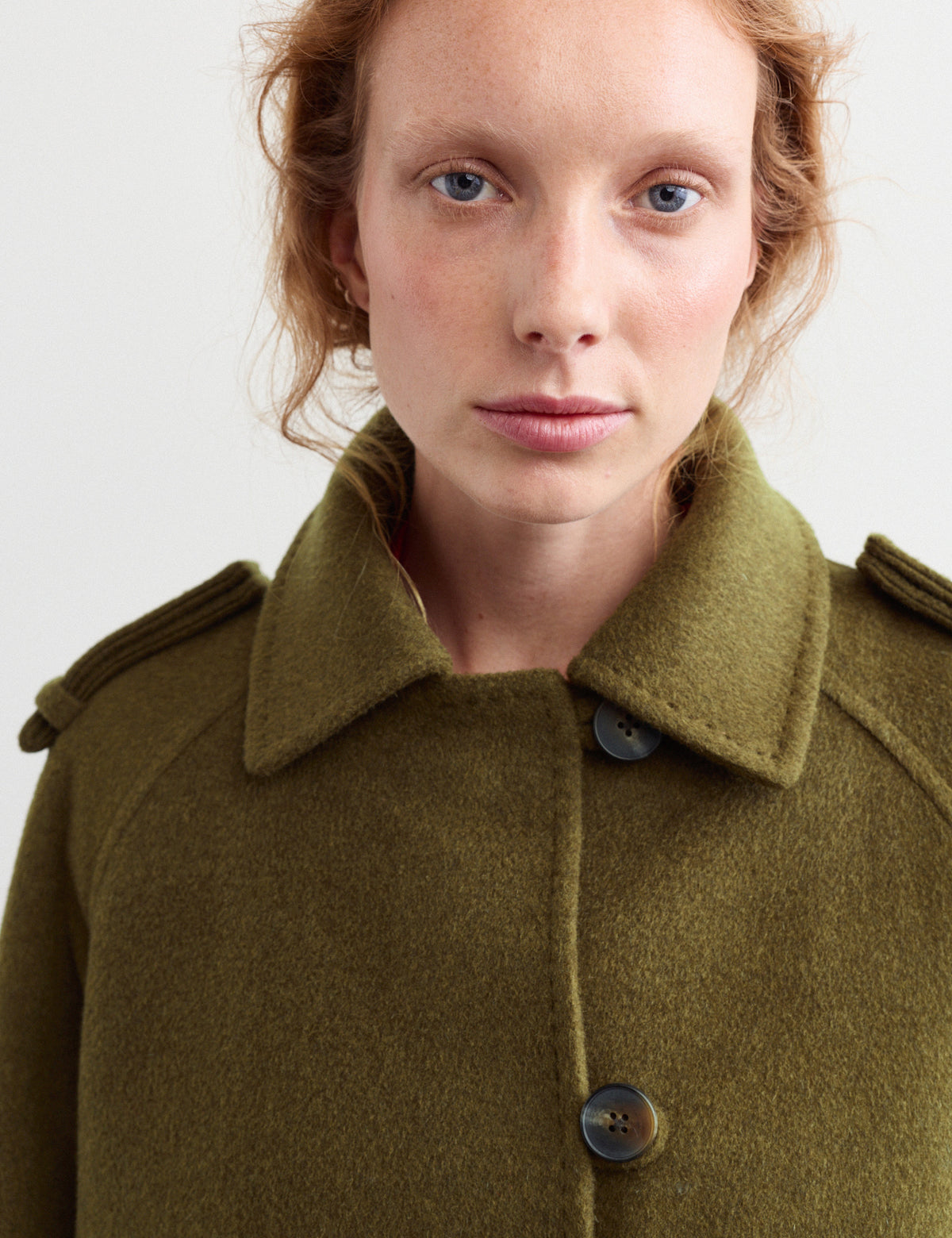 Women's Wool Coat in Green view 3 | wool coat | SAVINTARI
