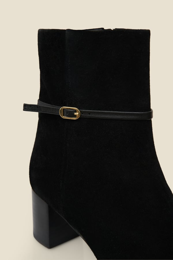 Women's Ankle Boots in Black view 2 | black ankle boots | SAVINTARI